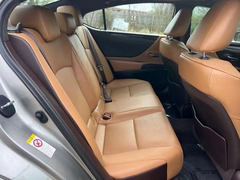 Used 2019 Lexus ES 350 w/ Premium Package FWD image 19