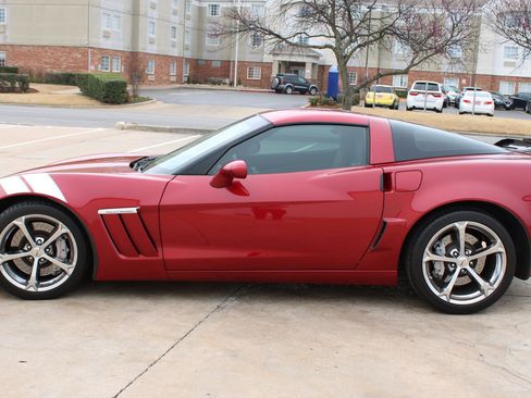 Used 2012 Chevrolet Corvette Grand Sport w/ 3LT Preferred Equipment Group image 8