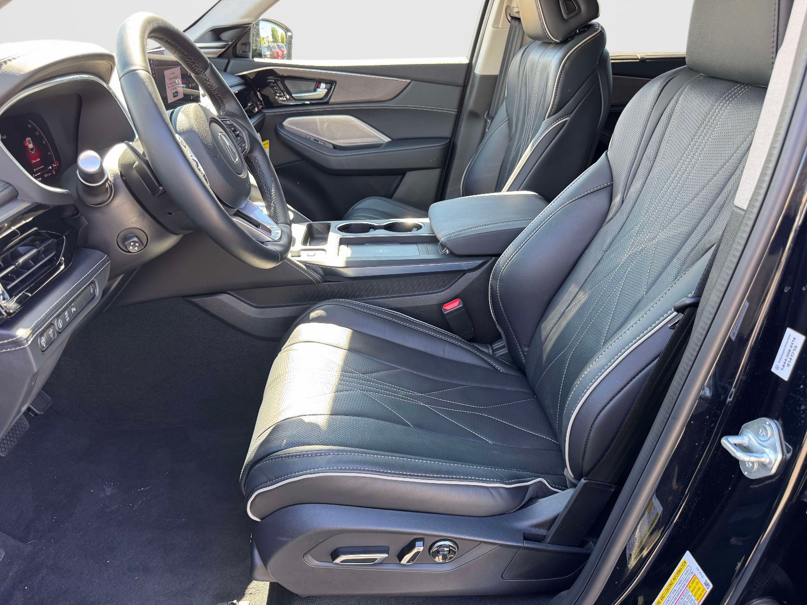 Certified 2026 Acura MDX w/ Advance Package AWD/4WD image 16