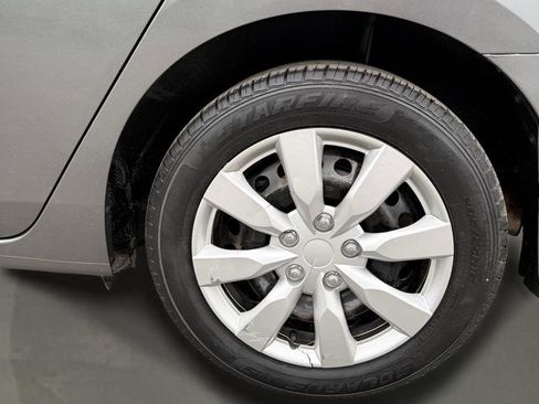 Used 2019 Nissan Sentra S FWD image 31