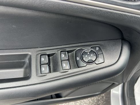 Used 2023 Ford Edge SEL AWD/4WD image 15