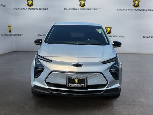 Used 2023 Chevrolet Bolt LT FWD image 2