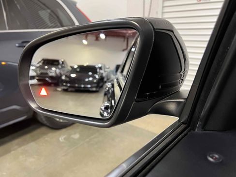 Used 2020 Mercedes-Benz GLB 250 image 10