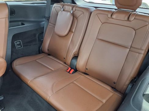 Used 2023 Lincoln Aviator Reserve w/ Equipment Group 201A RWD image 27