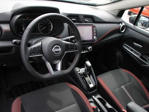 Certified 2025 Nissan Versa SR w/ Trunk Package FWD image 4