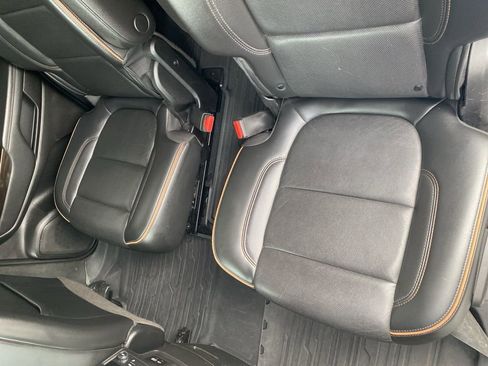 Used 2023 GMC Acadia AT4 w/ Technology Package image 32