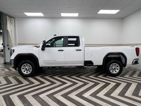New 2026 GMC Sierra 2500 Pro w/ Convenience Package AWD/4WD image 3