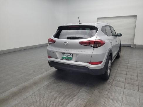 Used 2017 Hyundai Tucson SE w/ SE Popular Package 02 AWD/4WD image 9