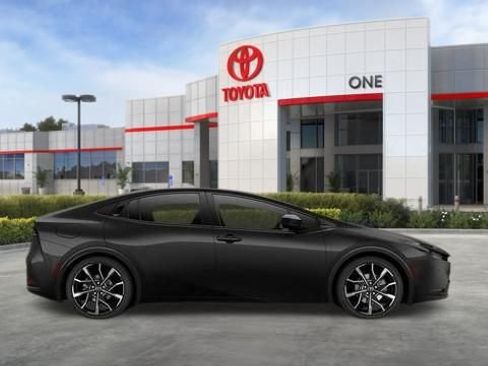 New 2026 Toyota Prius Plug-In Hybrid FWD image 16