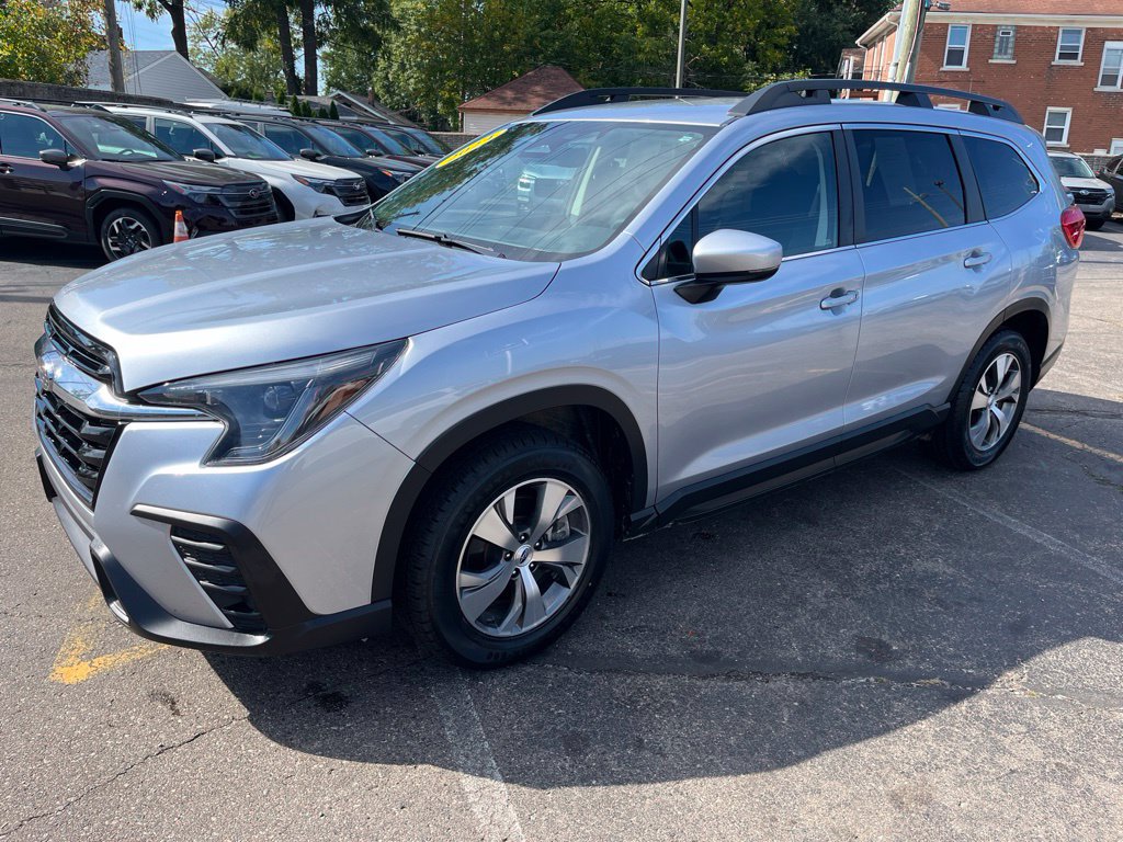 Certified 2024 Subaru Ascent Premium w/ Convenience Package AWD/4WD image 8