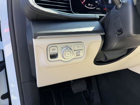 Certified 2025 Mercedes-Benz GLE 350 4MATIC image 7