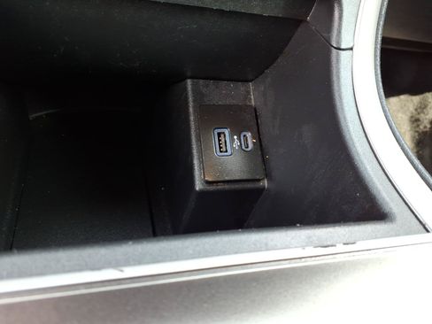 Used 2024 Ford Edge SEL AWD/4WD image 11