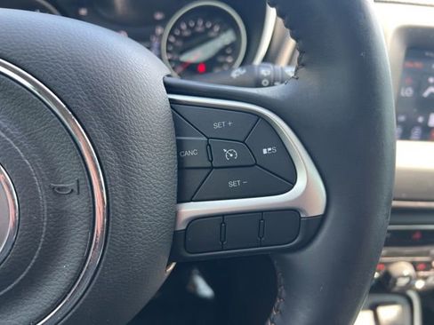 Used 2017 Jeep Compass Latitude w/ Popular Equipment Group FWD image 9