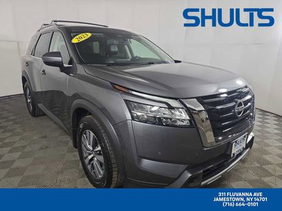 Used 2023 Nissan Pathfinder SL