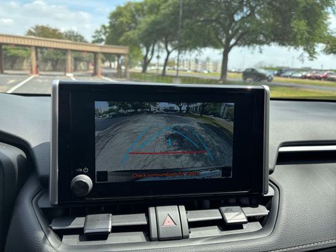 Used 2025 Toyota RAV4 LE image 20