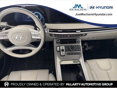 Certified 2025 Hyundai Palisade Calligraphy image 27