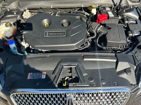 Used 2017 Lincoln MKZ Reserve image 15