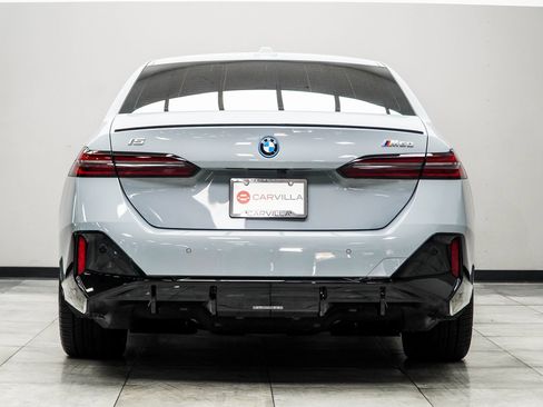 Used 2025 BMW i5 M60 w/ Premium Package image 11