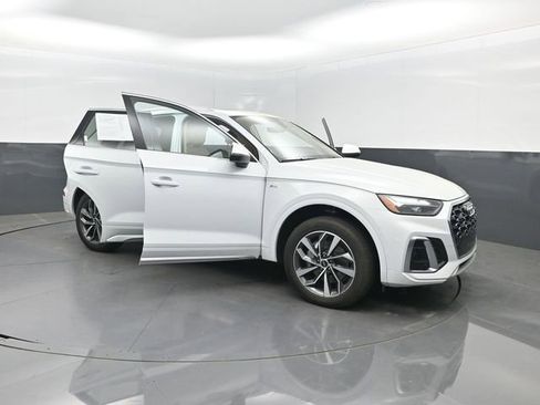 Used 2023 Audi Q5 2.0T Premium Plus w/ Premium Plus Package AWD/4WD image 37