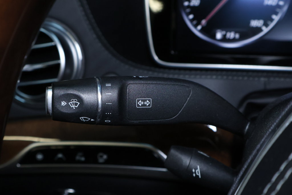 Used 2015 Mercedes-Benz S 550 4MATIC Sedan image 26