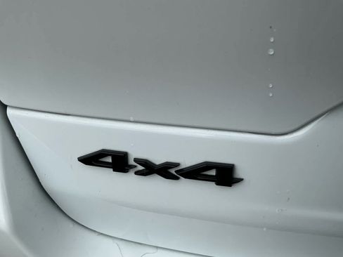 Used 2025 Jeep Grand Cherokee Limited AWD/4WD image 19