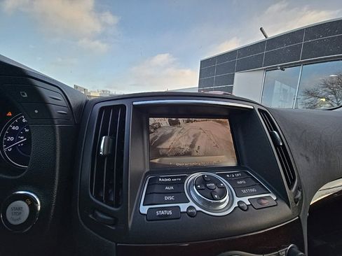 Used 2012 INFINITI G37 x w/ Premium Pkg image 4