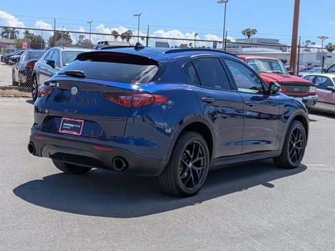 Used 2020 Alfa Romeo Stelvio Sprint w/ Nero Edizione image 5