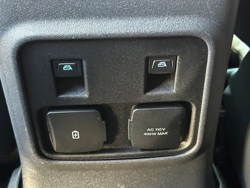 Used 2022 Ford Bronco Wildtrak AWD/4WD image 23