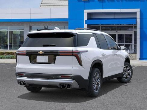 New 2026 Chevrolet Traverse LT w/ LPO, Floor Liner Package image 4