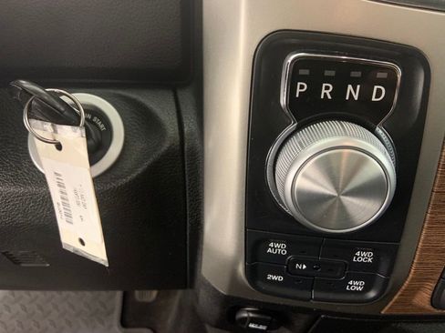 Used 2019 RAM 1500 Laramie AWD/4WD image 13