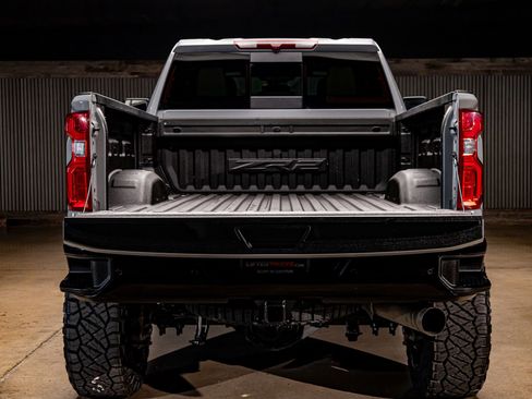 Used 2024 Chevrolet Silverado 2500 ZR2 w/ LPO, Dark Essentials Package image 9