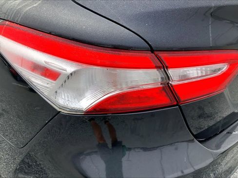 Used 2019 Toyota Camry LE image 25