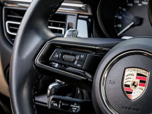 Used 2024 Porsche Macan AWD/4WD image 15