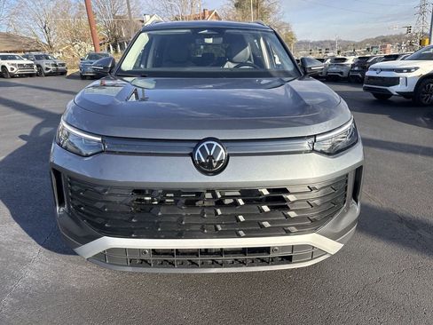 New 2026 Volkswagen Tiguan SE AWD/4WD image 2