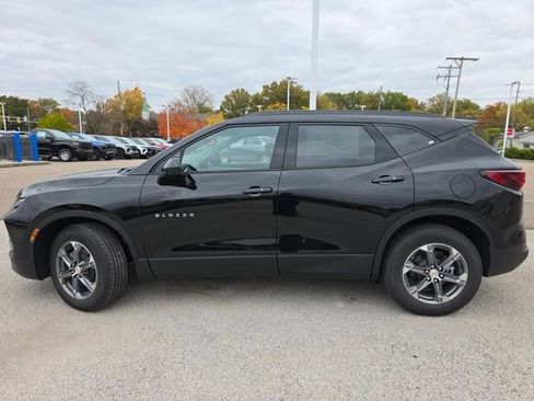 New 2025 Chevrolet Blazer LT w/ Convenience Package image 21