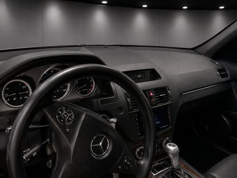 Used 2009 Mercedes-Benz C 350 Sport image 11