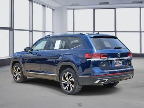 Used 2023 Volkswagen Atlas SEL AWD/4WD image 4