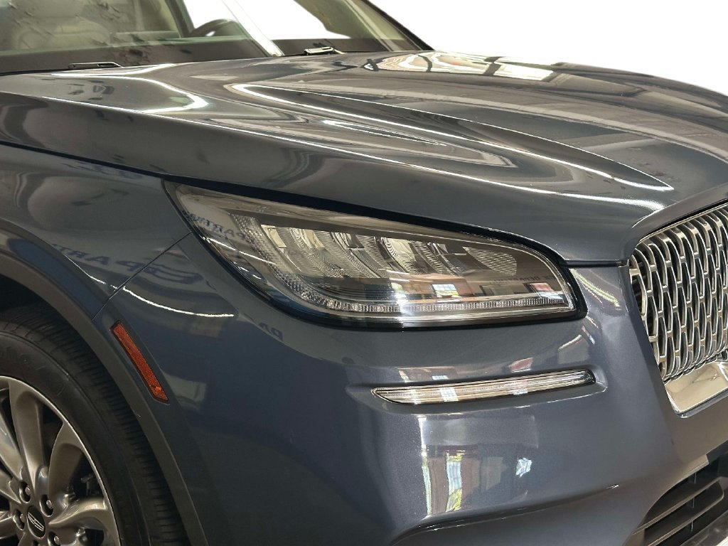 Used 2022 Lincoln Corsair AWD w/ Premium Package image 12