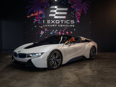 Used 2019 BMW i8 Roadster AWD/4WD image 3