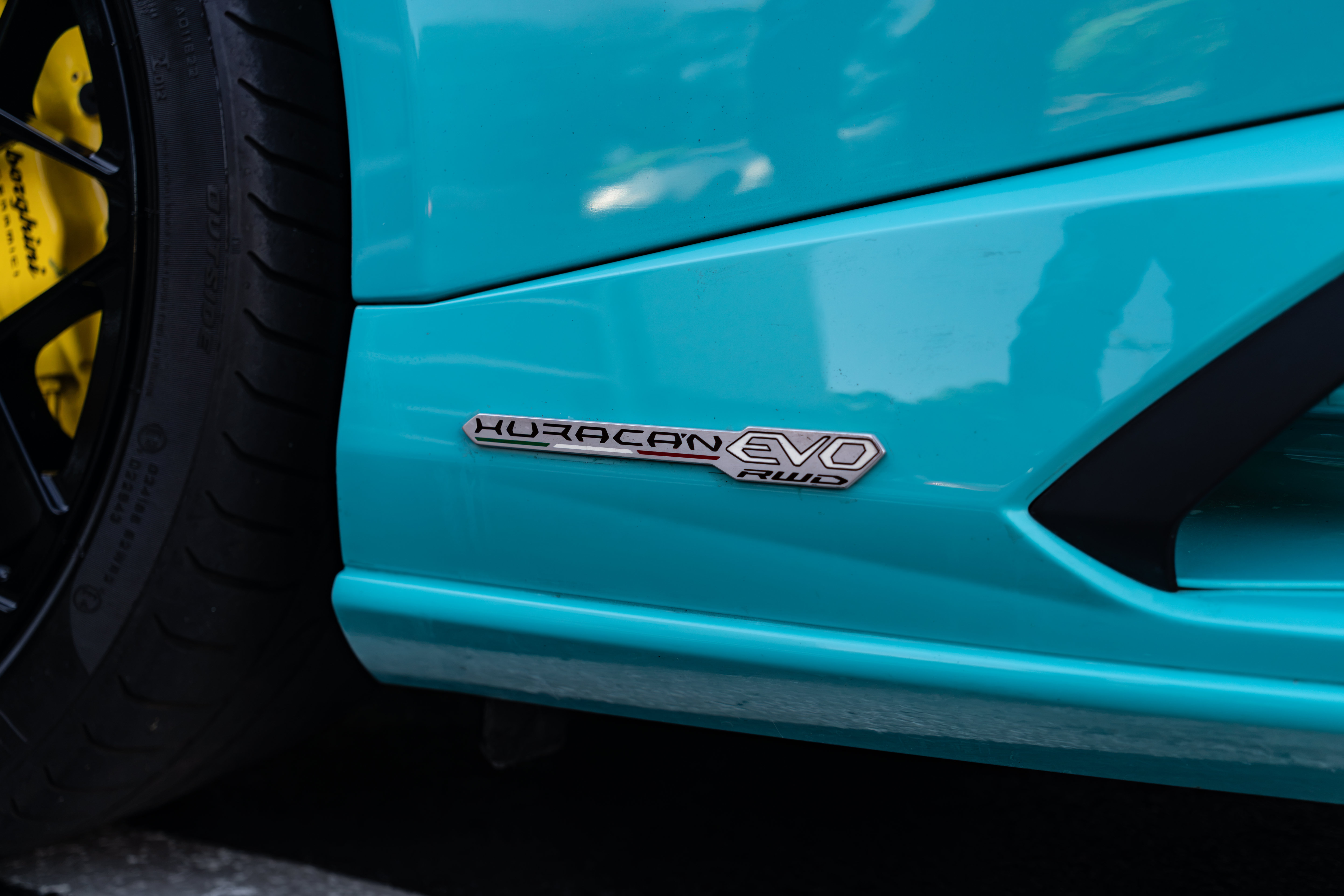 Used 2023 Lamborghini Huracan EVO RWD image 13