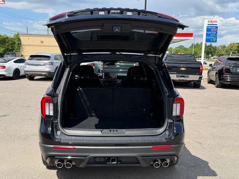 Used 2025 Ford Explorer ST AWD/4WD image 15