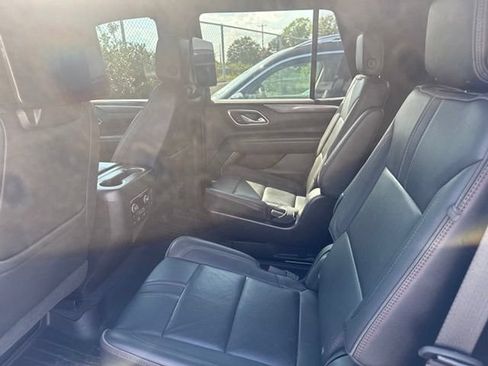 Used 2021 Chevrolet Tahoe RST w/ Luxury Package AWD/4WD image 16