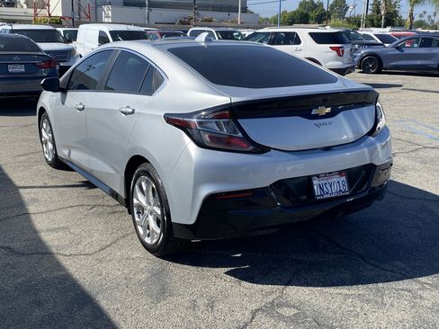 Used 2016 Chevrolet Volt Premier w/ Driver Confidence Package image 10