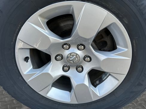 Used 2020 RAM 1500 Big Horn AWD/4WD image 10