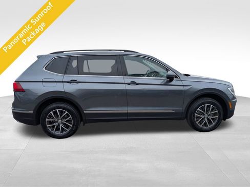 Used 2020 Volkswagen Tiguan SE w/ Panoramic Sunroof Package AWD/4WD image 6
