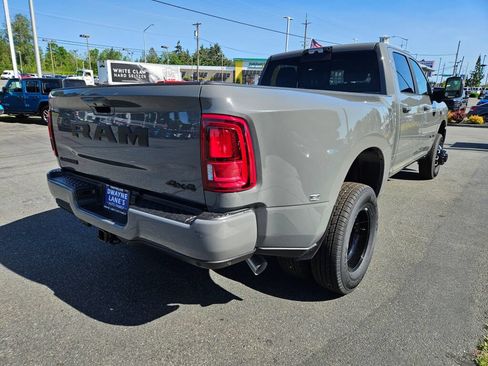 New 2026 RAM 3500 Laramie AWD/4WD image 5