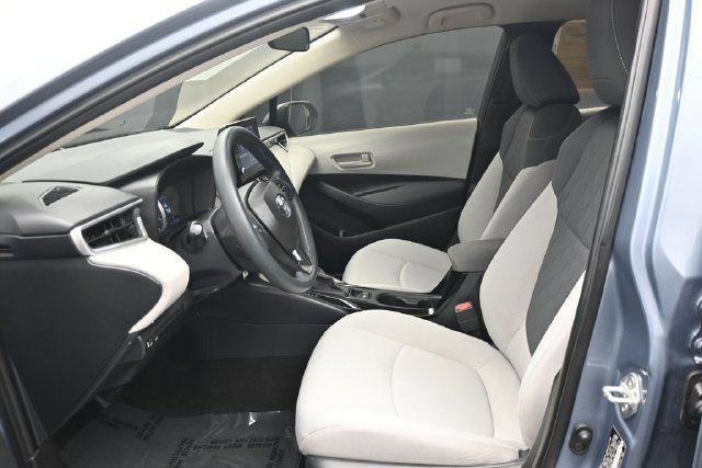 Used 2022 Toyota Corolla LE FWD image 6