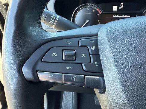 Used 2021 Cadillac XT4 Premium Luxury w/ Enhanced Visibility Package image 30