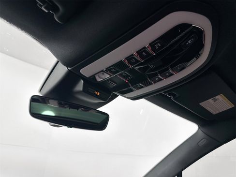 New 2026 Porsche Macan S image 25