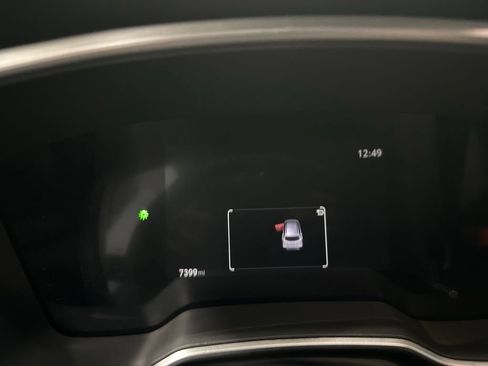 Used 2025 Toyota Corolla Cross XLE FWD image 16